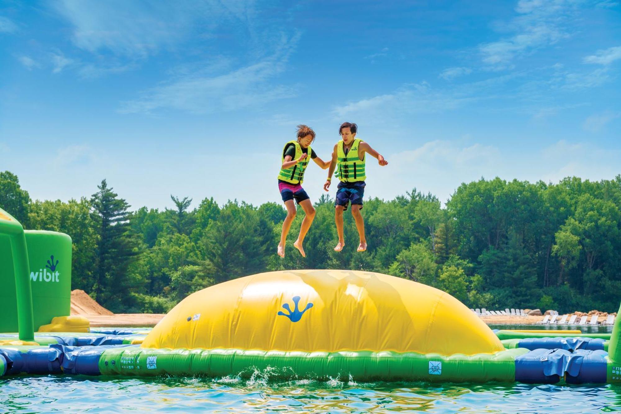 Natura Treescape Resort Wisconsin Dells Buitenkant foto