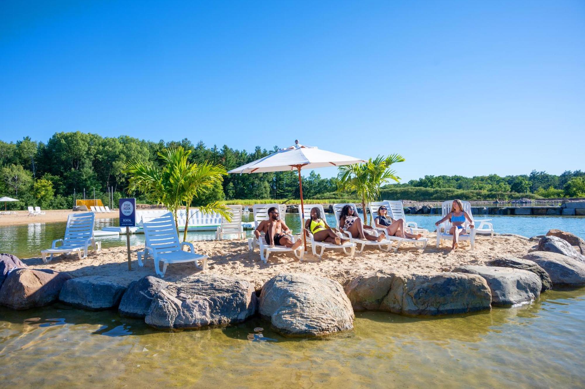 Natura Treescape Resort Wisconsin Dells Buitenkant foto